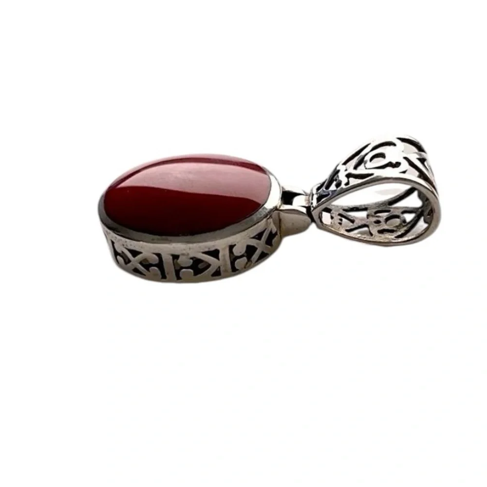 Silpada S1300 RETIRED Red Jasper Open Filigree Reversible Pendant